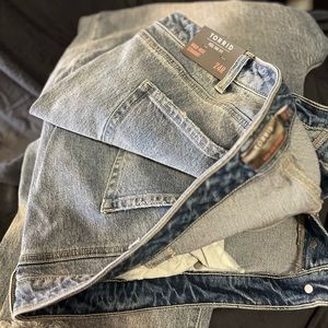 Brand New with Tags!!! TORRID Size 24. Awesome jeans, just don’t fit me.